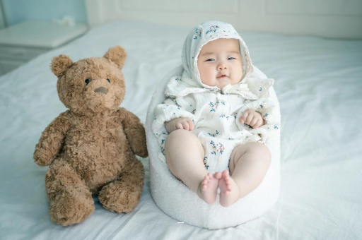 灵宝宝宝多大可以睡枕头